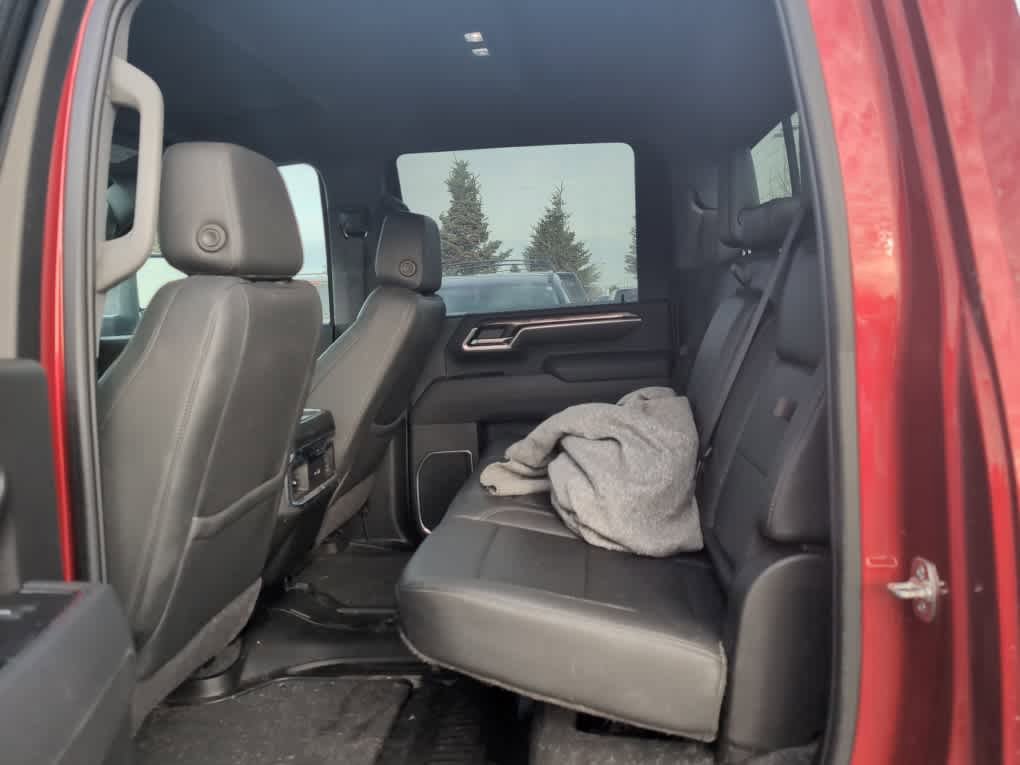 Used 2025 Chevrolet Silverado 3500 LTZ w/ LTZ Plus Package image 7