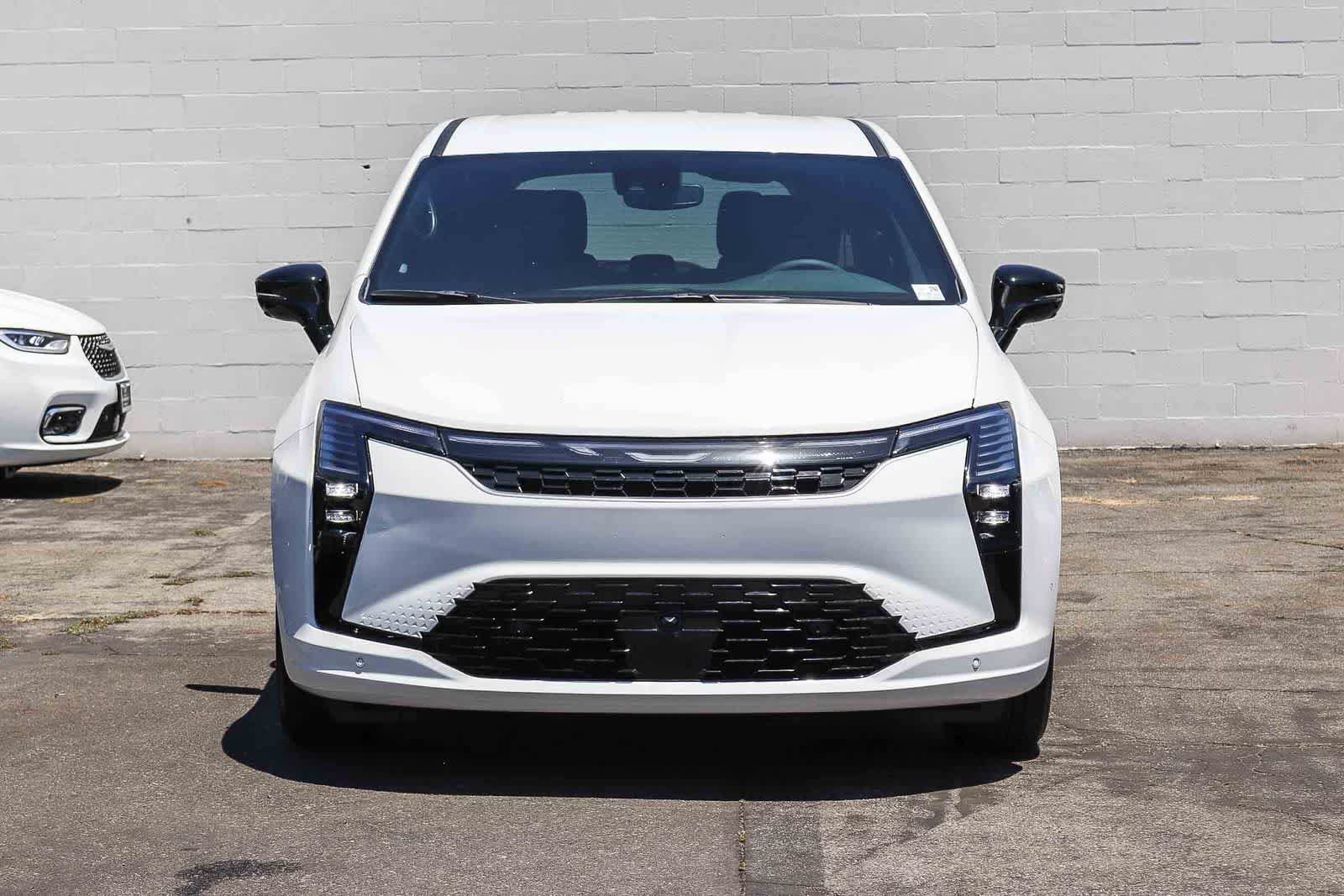 New 2027 Chrysler Pacifica Select FWD image 2