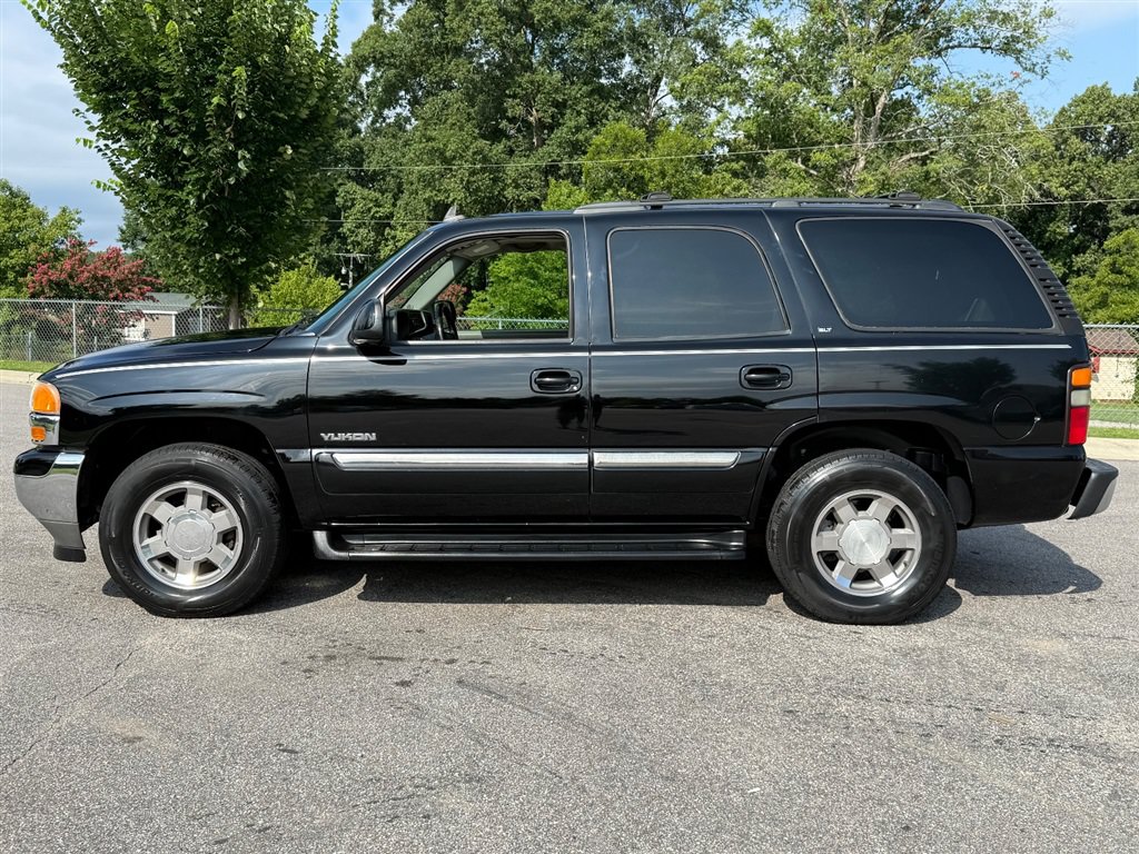 Used 2006 GMC Yukon SLT w/ SLT Preferred Equipment Group RWD image 2