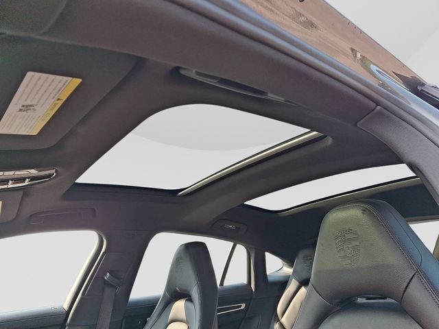 Used 2023 Porsche Panamera RWD image 17