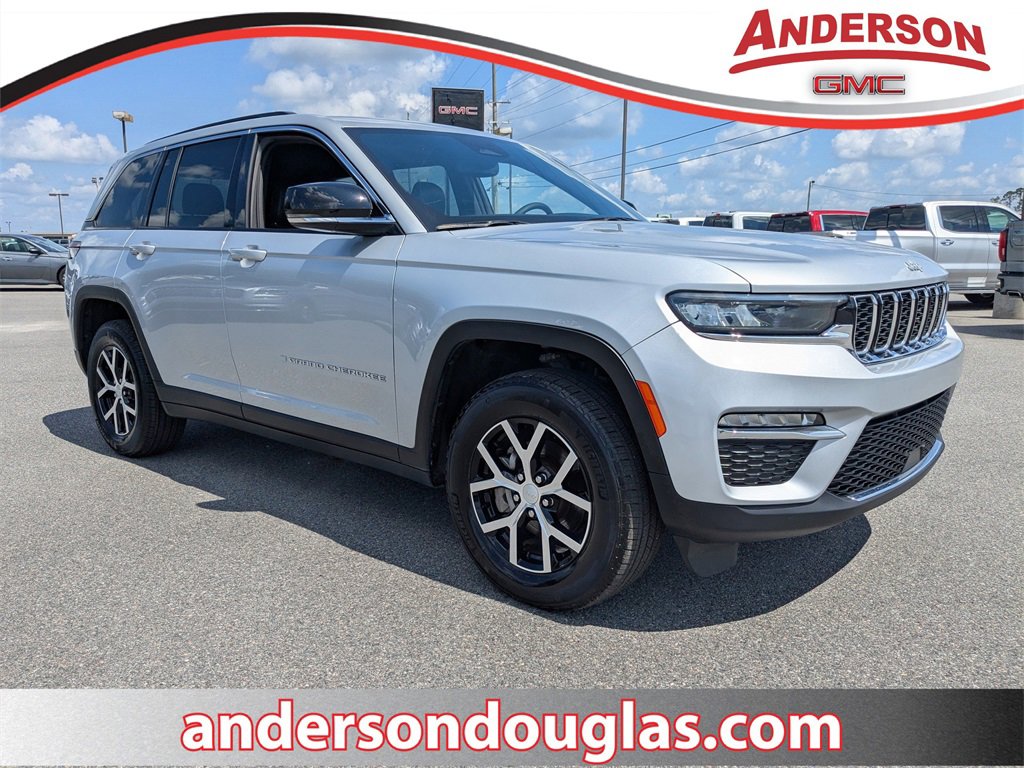 Used 2024 Jeep Grand Cherokee Limited image 1
