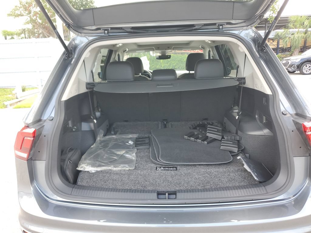 Certified 2023 Volkswagen Tiguan SE w/ Panoramic Sunroof Package FWD image 15