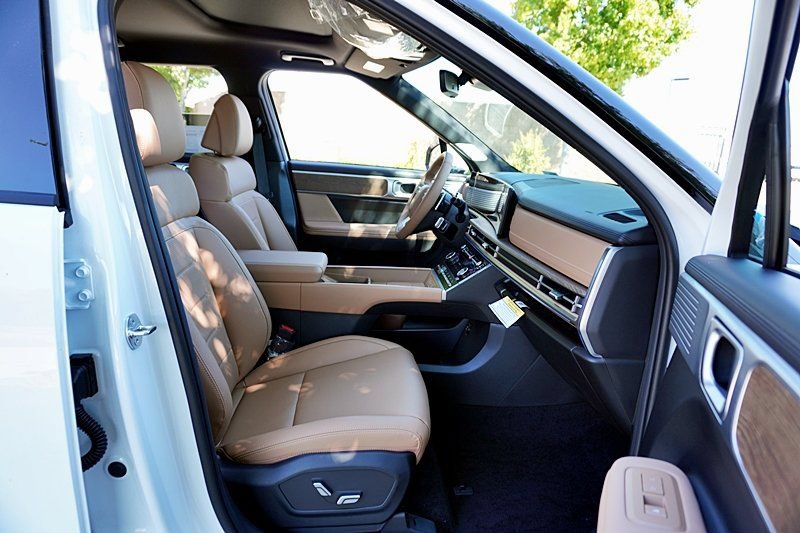 New 2025 Hyundai Santa Fe Limited AWD/4WD image 14