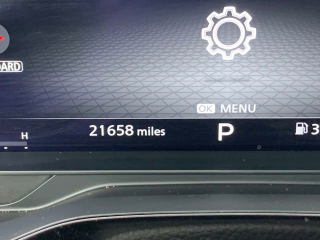 Used 2024 Nissan Pathfinder Platinum w/ Cargo Package image 10