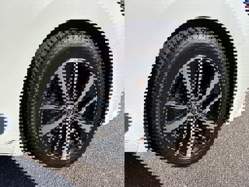 Used 2021 Nissan Maxima 3.5 SV w/ Floor Mat Group image 6