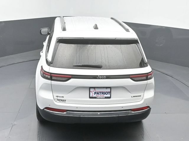 Used 2024 Jeep Grand Cherokee Laredo AWD/4WD image 32