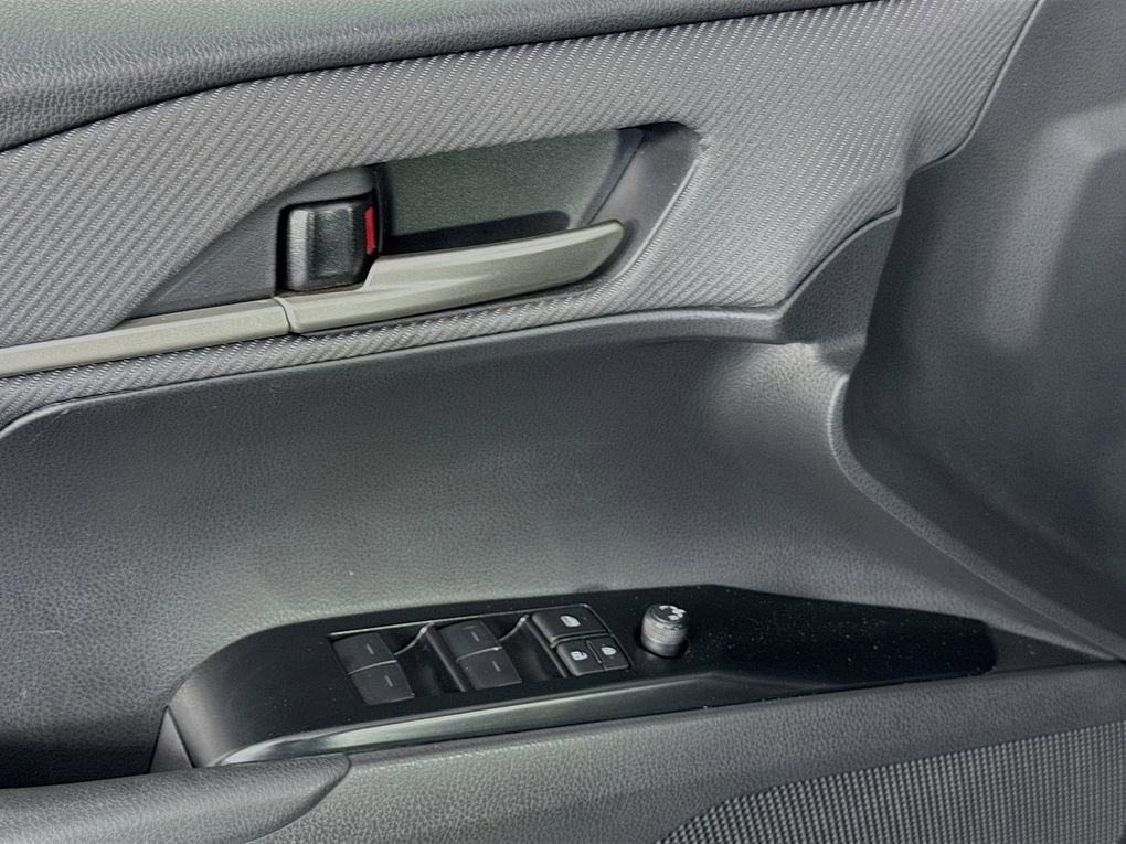 Used 2025 Toyota Camry SE image 22