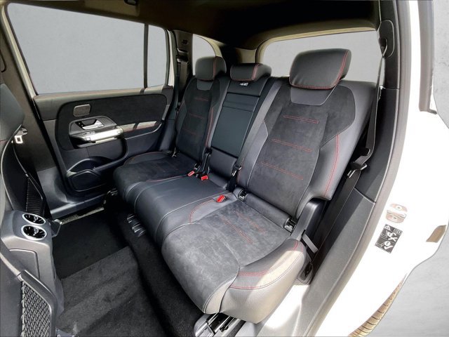 New 2026 Mercedes-Benz GLB 250 image 12