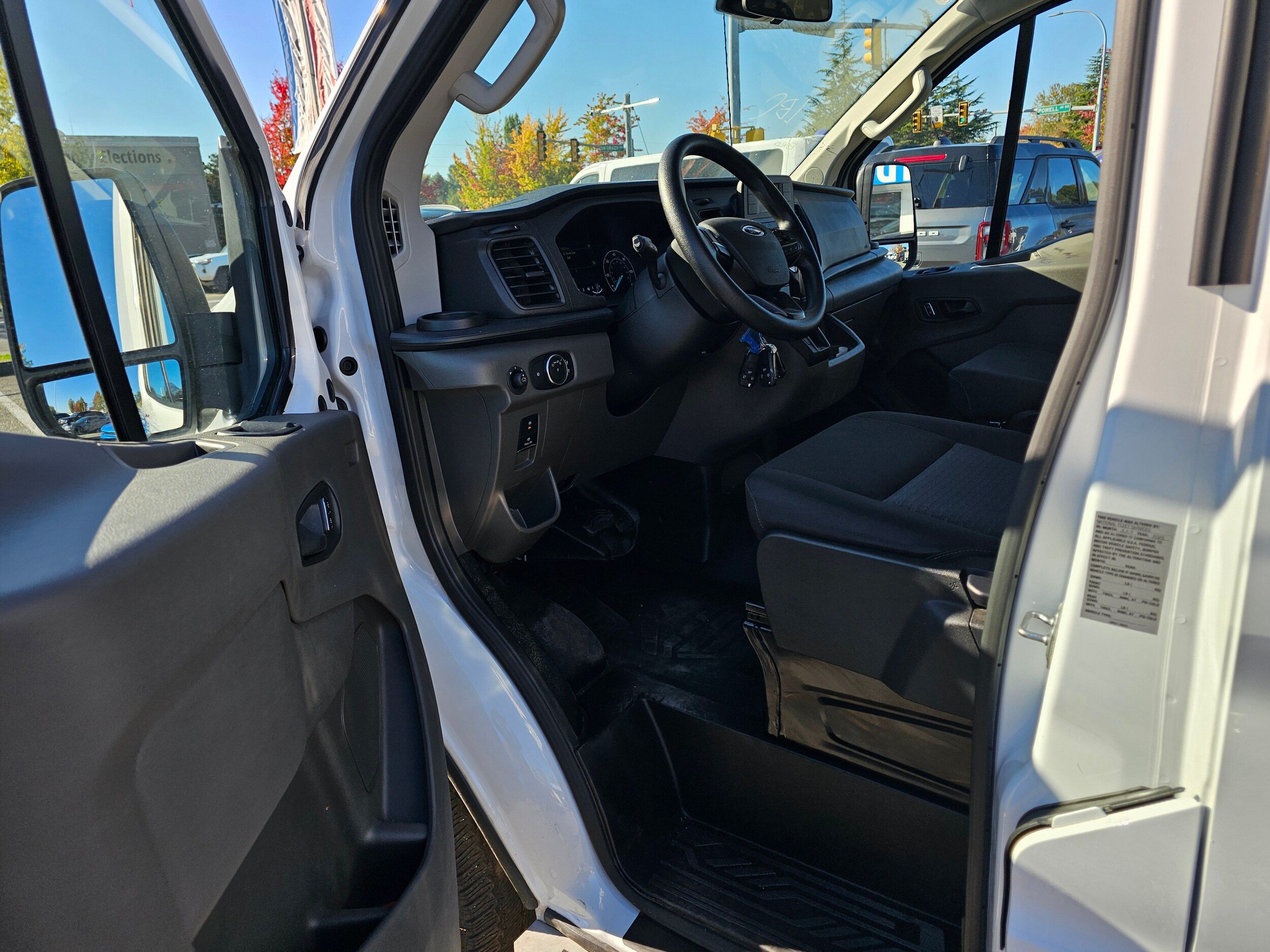Used 2025 Ford Transit 250 Low Roof w/ Exterior Upgrade Package RWD image 18