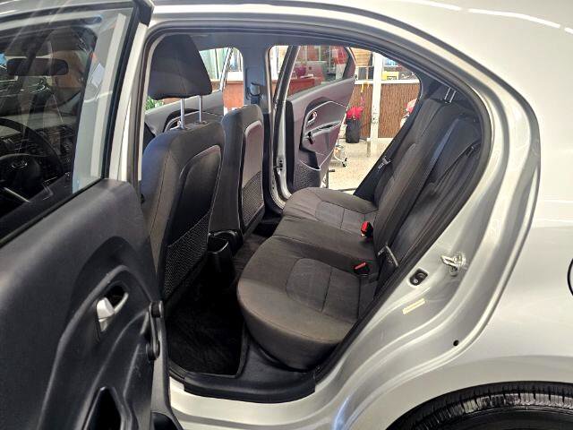 Used 2015 Kia Rio LX image 27