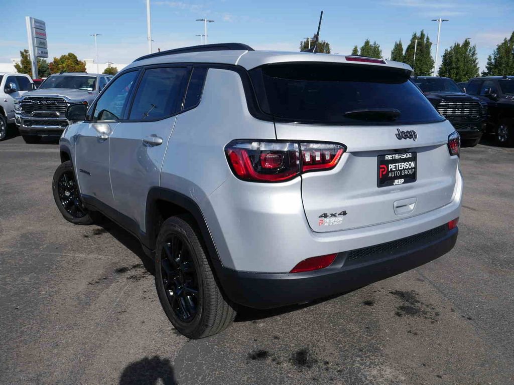 New 2026 Jeep Compass Latitude image 11