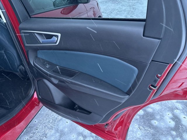 Used 2024 Ford Edge SEL w/ Sport Appearance Package image 12