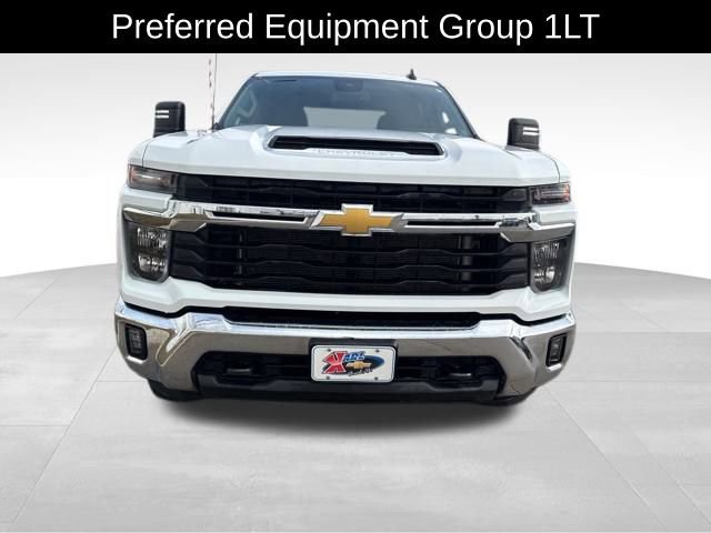 Used 2024 Chevrolet Silverado 2500 LT w/ Convenience Package image 2