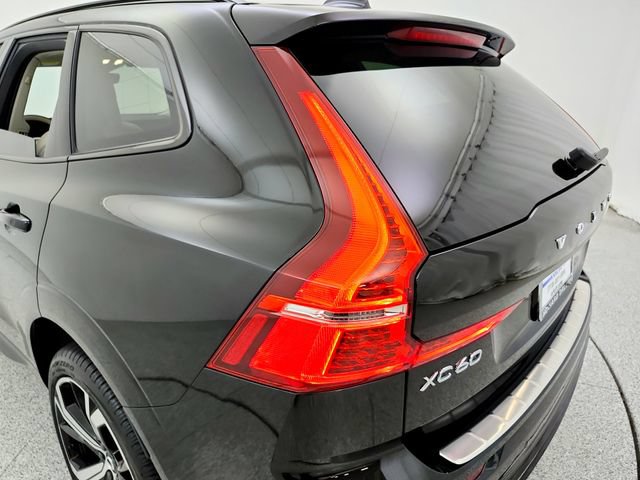 Used 2024 Volvo XC60 T8 Ultimate AWD/4WD image 33