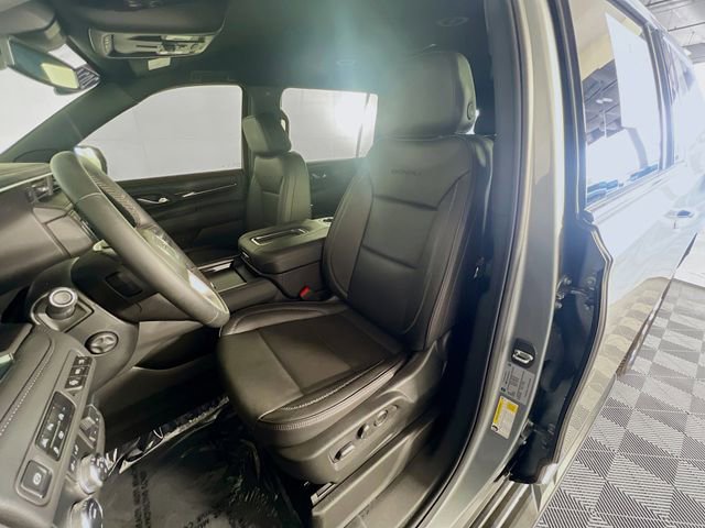 Used 2024 GMC Yukon XL Denali w/ Max Trailering Package image 9