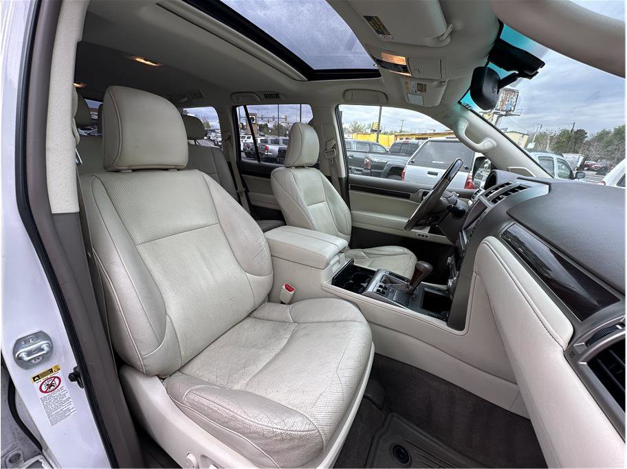 Used 2017 Lexus GX 460 AWD/4WD image 4