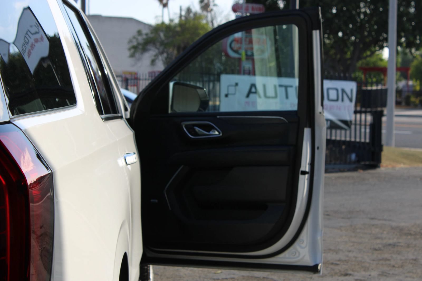 Used 2021 GMC Yukon XL SLT AWD/4WD image 7