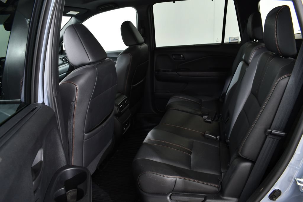Used 2025 Honda Passport TrailSport image 16