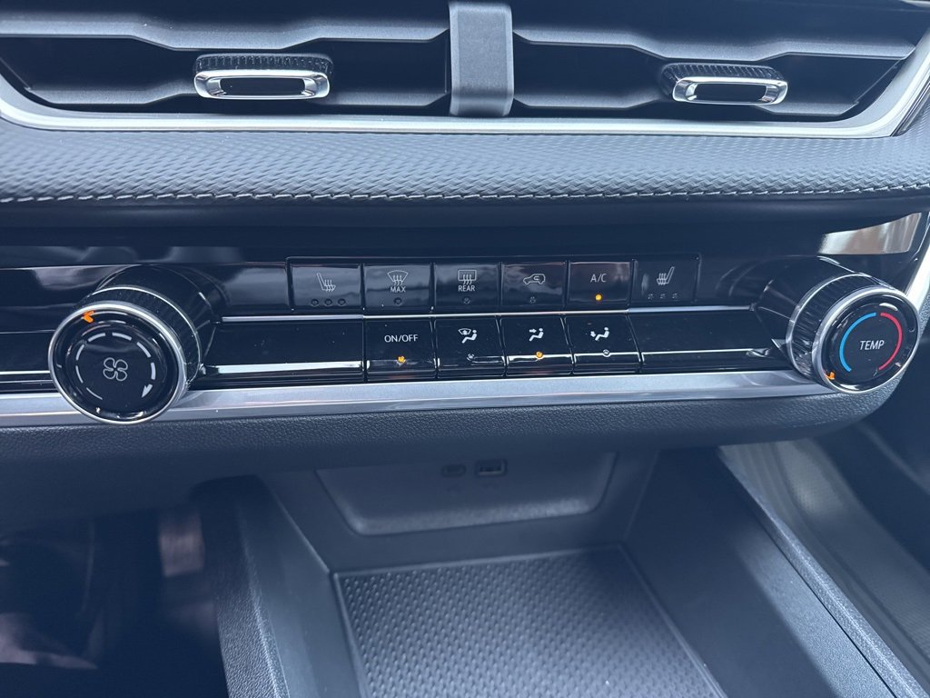 New 2026 Chevrolet Equinox LT image 18