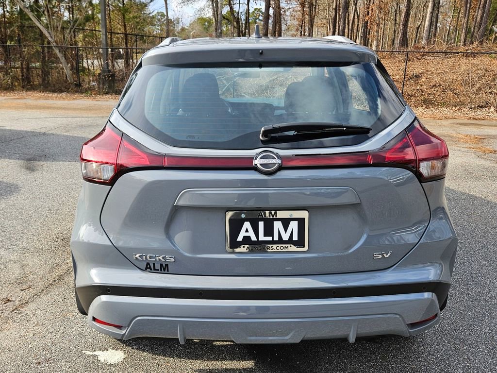 Used 2024 Nissan Kicks SV image 11