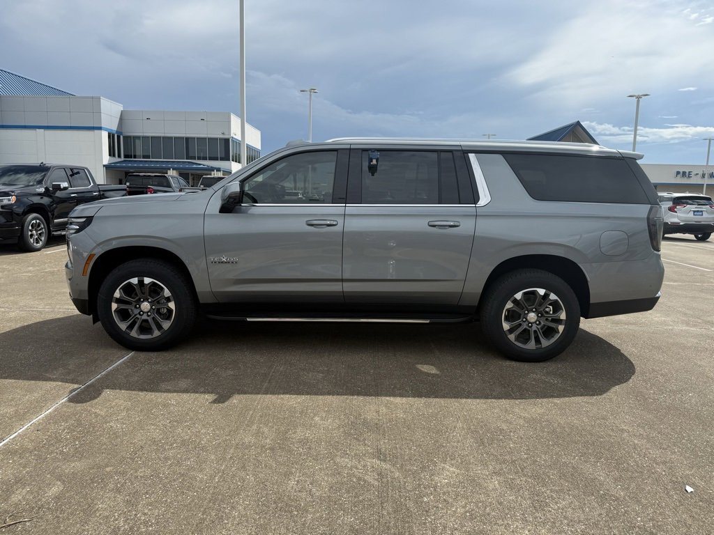 New 2026 Chevrolet Suburban LT w/ Comfort Package image 21