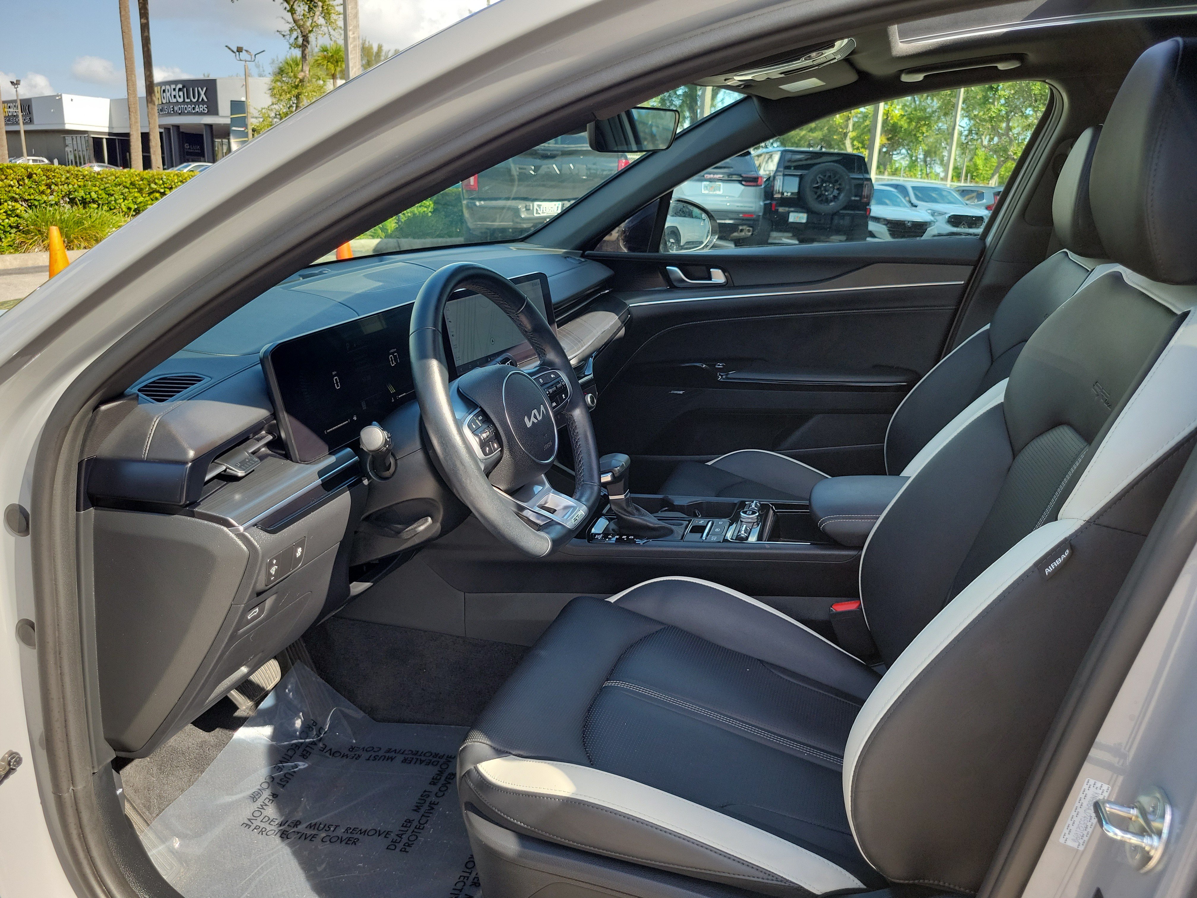 Used 2025 Kia K5 GT-Line w/ GT-Line Premium Package FWD image 9