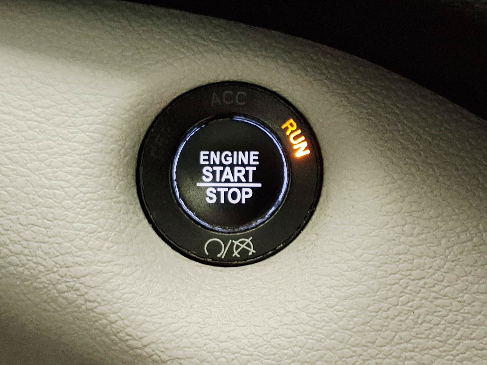 Used 2020 Jeep Cherokee Latitude Plus AWD/4WD image 23