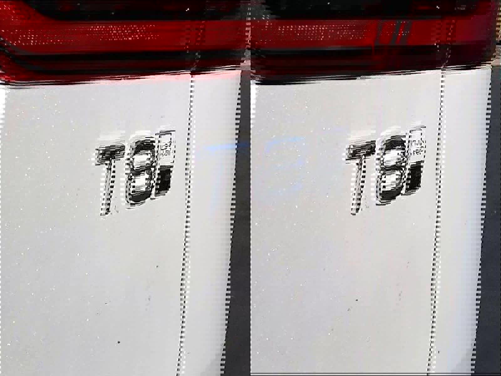 New 2026 Volvo XC60 T8 Plus w/ Protection Package Premier image 26