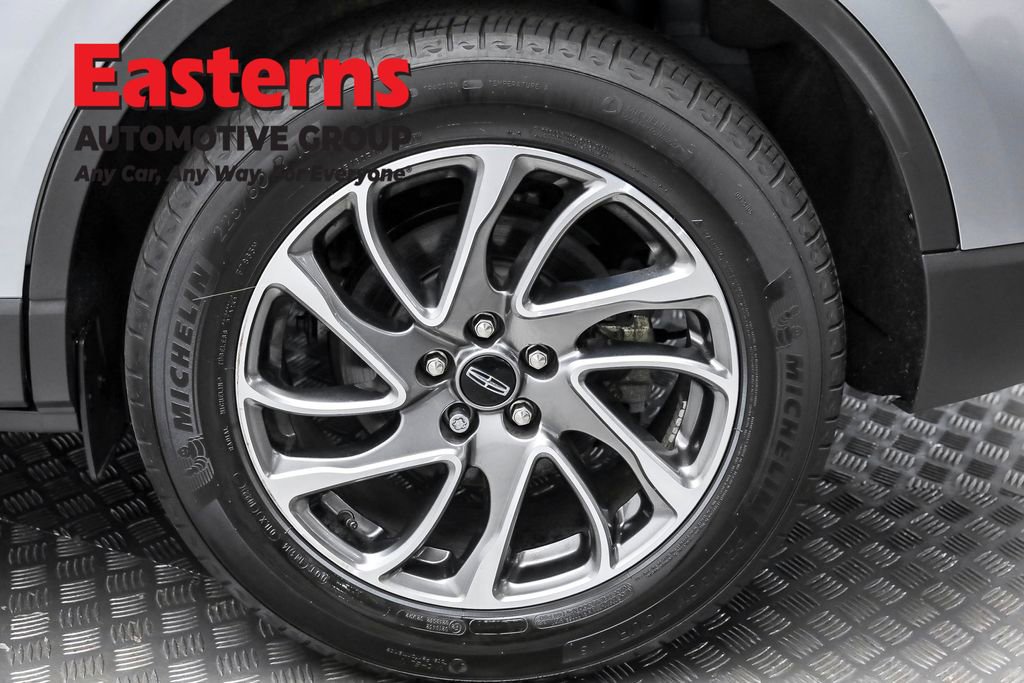 Used 2022 Lincoln Corsair AWD w/ Equipment Group 101A image 8