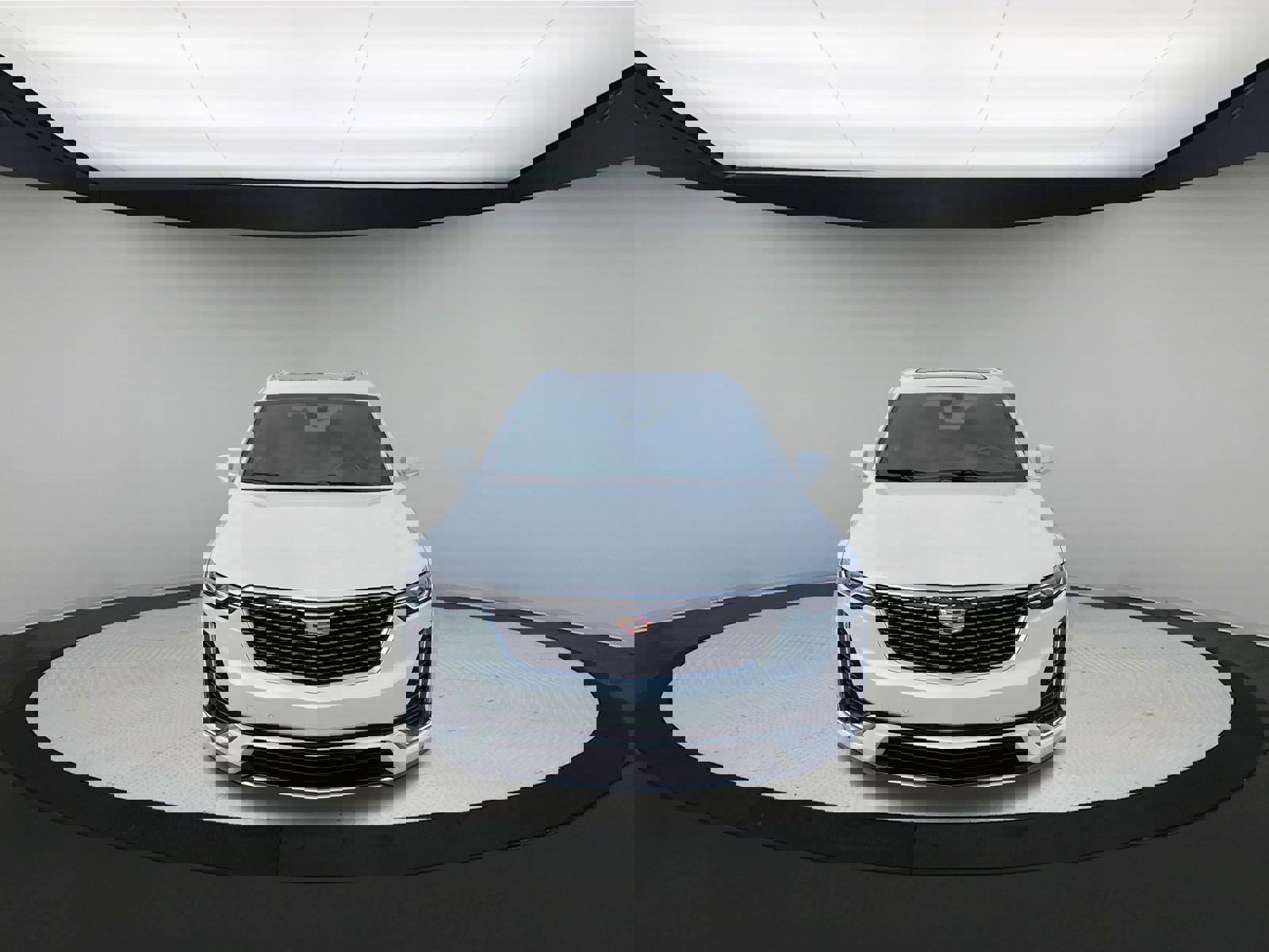 Used 2025 Cadillac XT6 Premium Luxury image 3