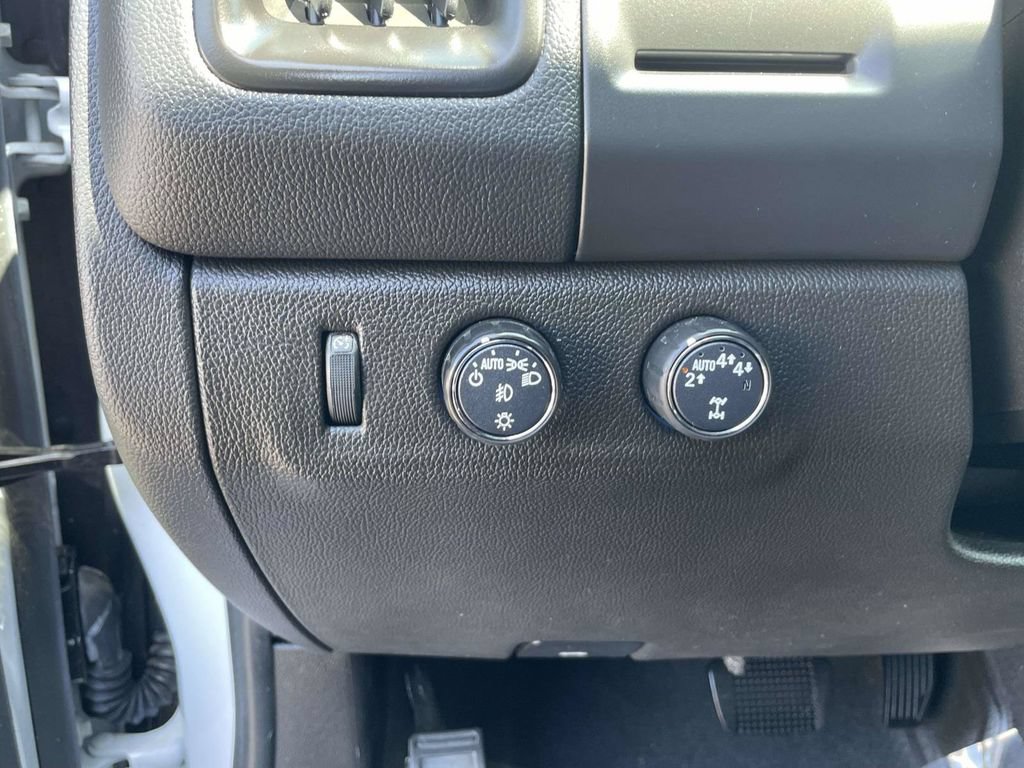 Used 2022 Chevrolet Colorado LT w/ LT Convenience Package AWD/4WD image 27