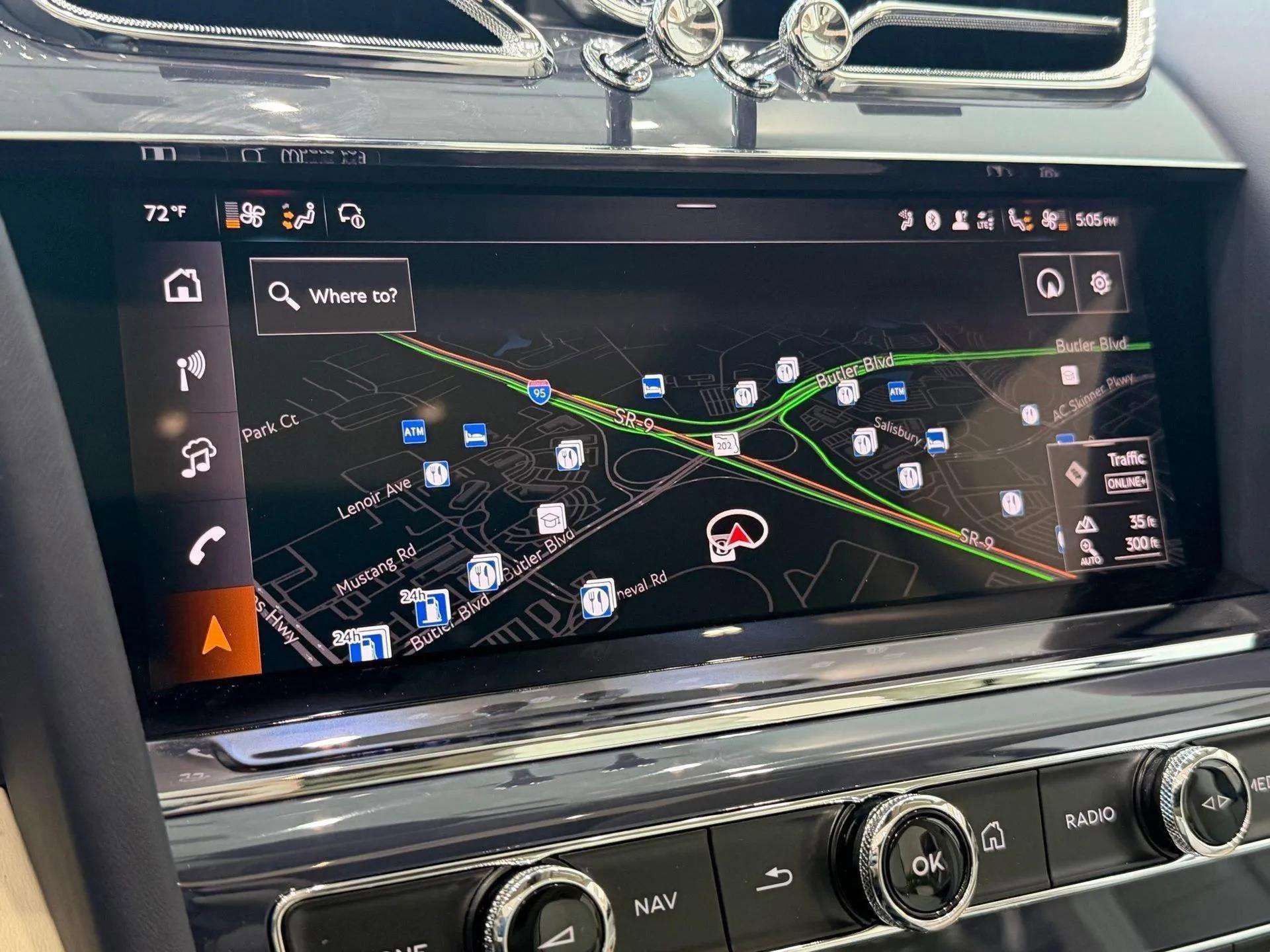 New 2025 Bentley Bentayga image 25