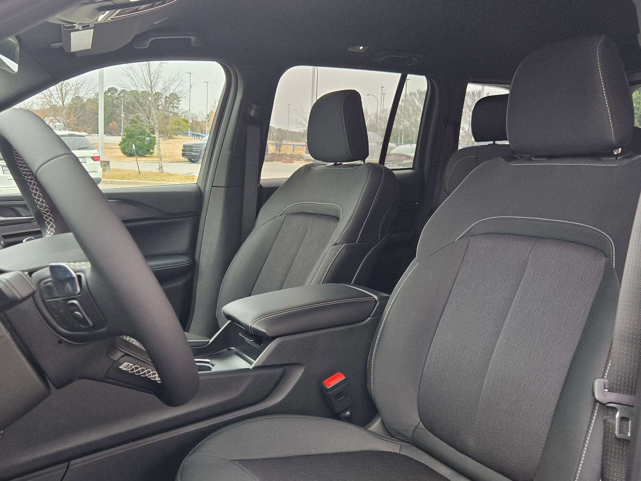 New 2025 Jeep Grand Cherokee Laredo w/ Trailer Tow Package image 23