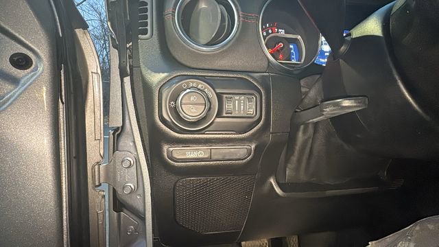 Used 2020 Jeep Gladiator Rubicon image 17