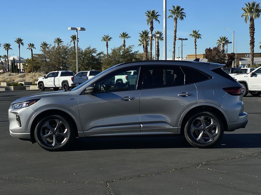 Used 2024 Ford Escape ST-Line image 6