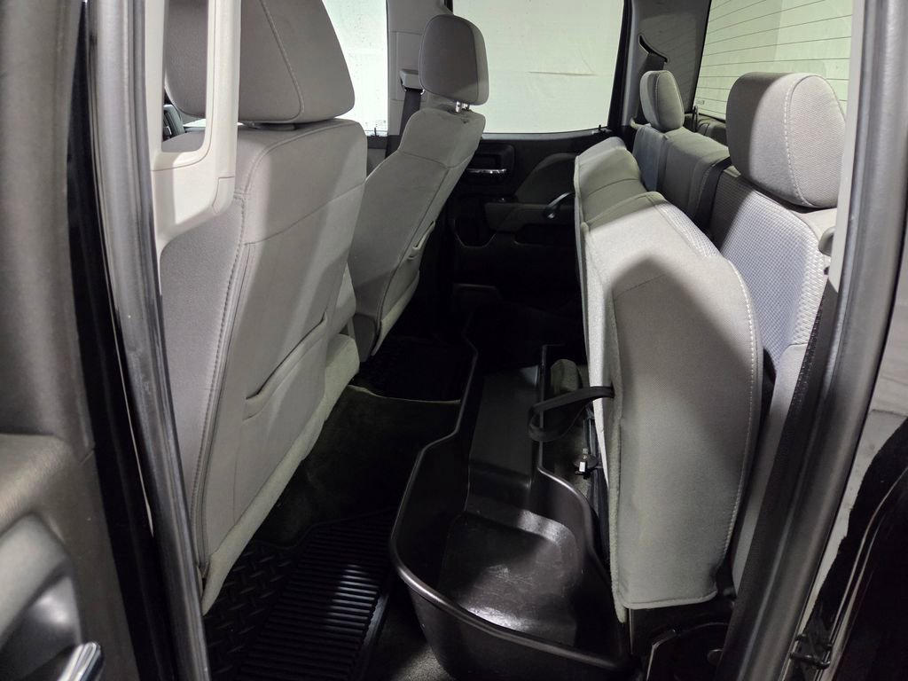 Used 2018 Chevrolet Silverado 1500 Custom w/ Custom Value Package image 9