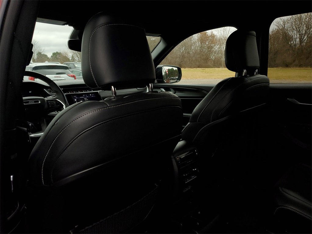 Used 2023 Jeep Grand Cherokee L Laredo image 26