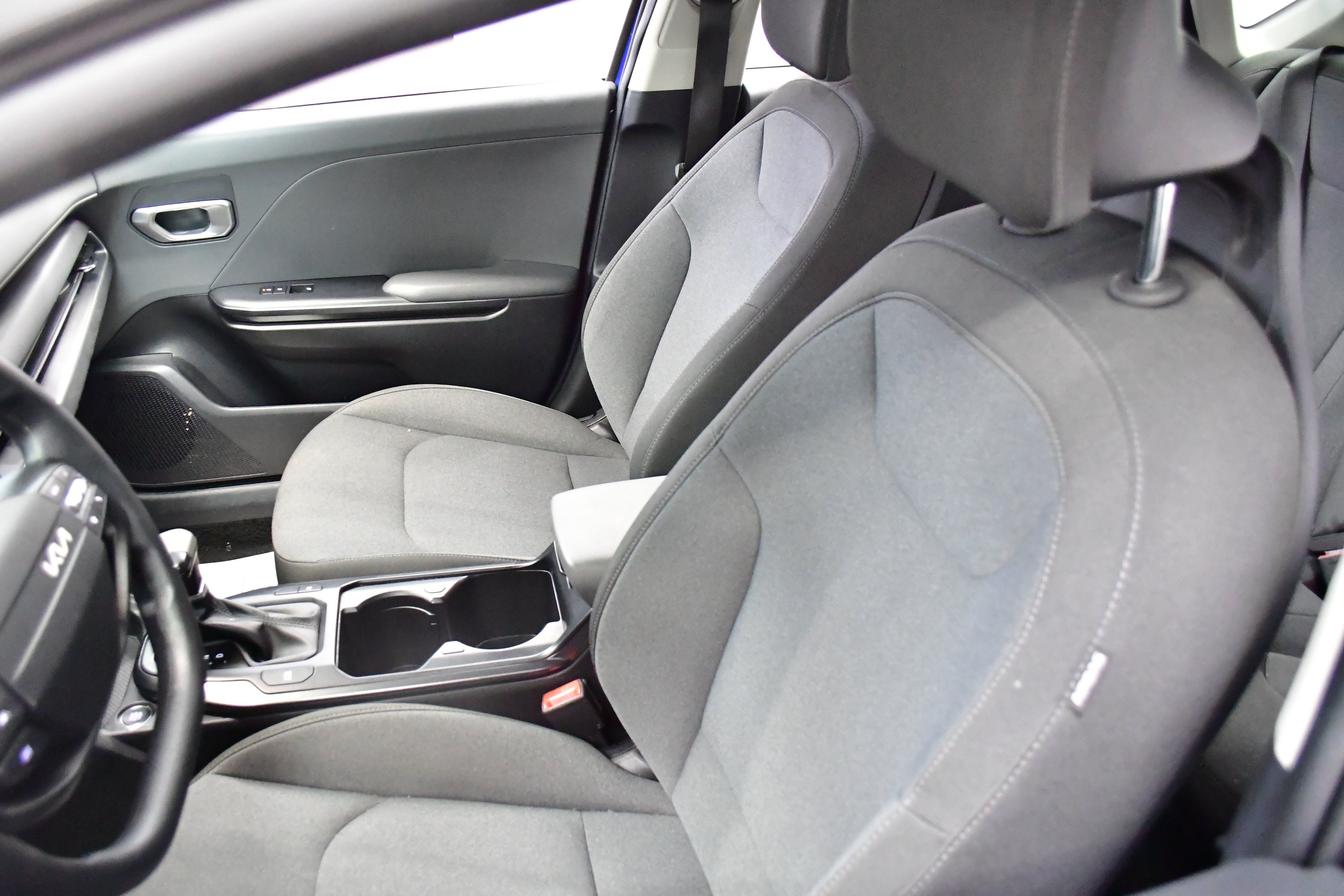 Used 2025 Kia K4 FWD image 9