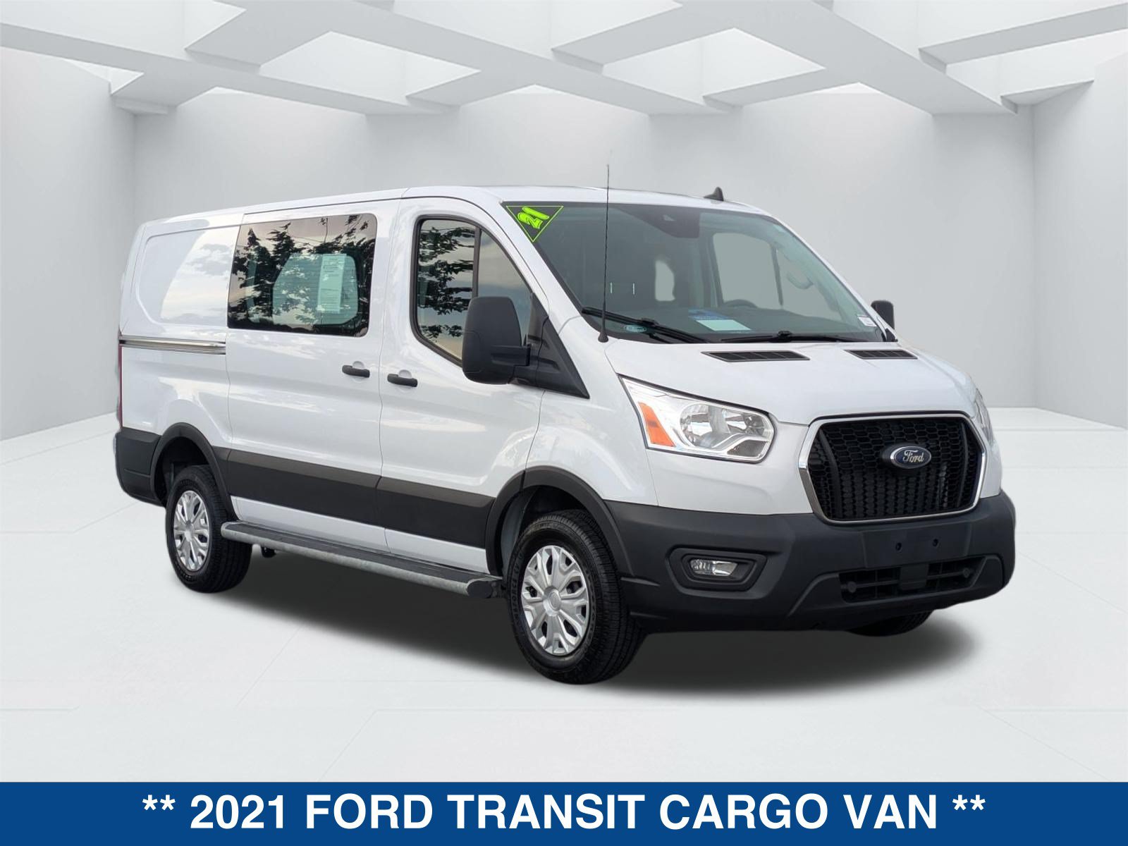 Certified 2021 Ford Transit 250 Low Roof w/ Exterior Upgrade Package RWD image 4