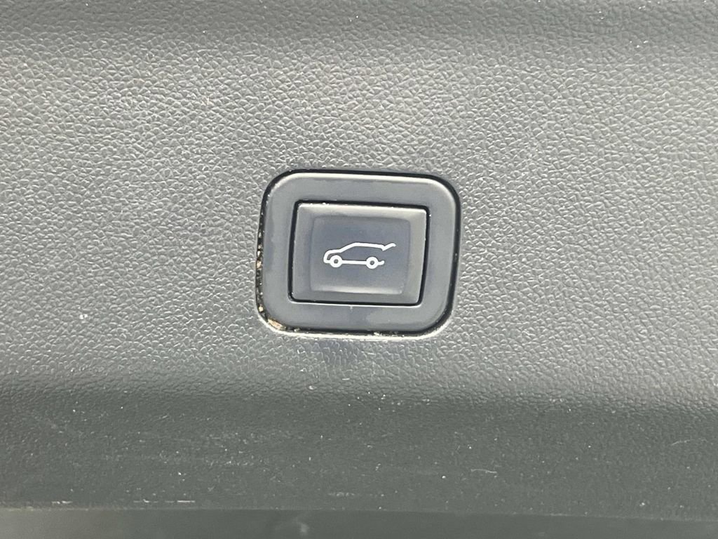 Certified 2023 Cadillac Escalade ESV Sport w/ Touring Package image 13