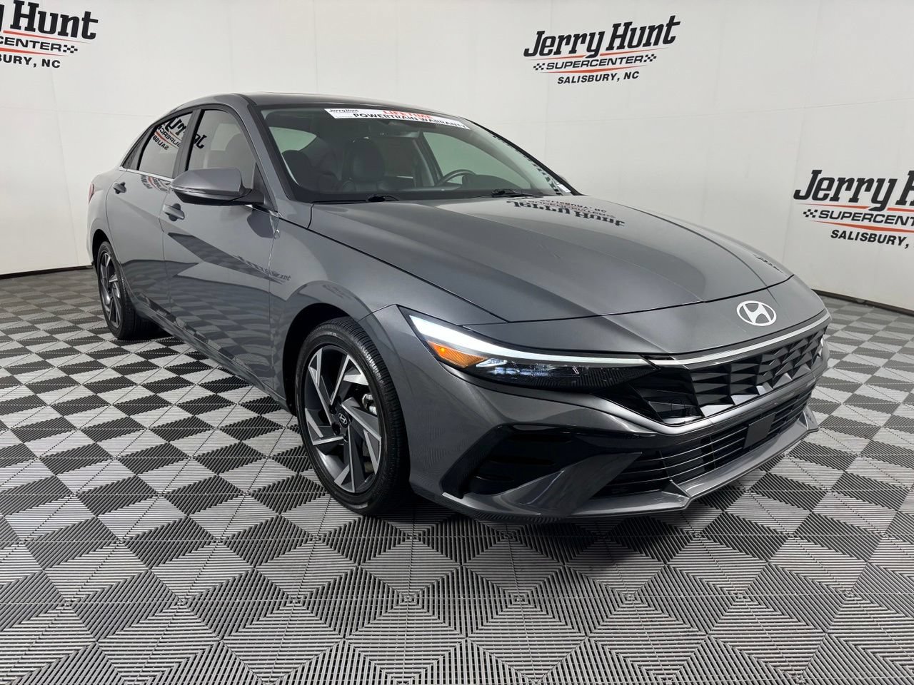 Used 2025 Hyundai Elantra Limited FWD image 5