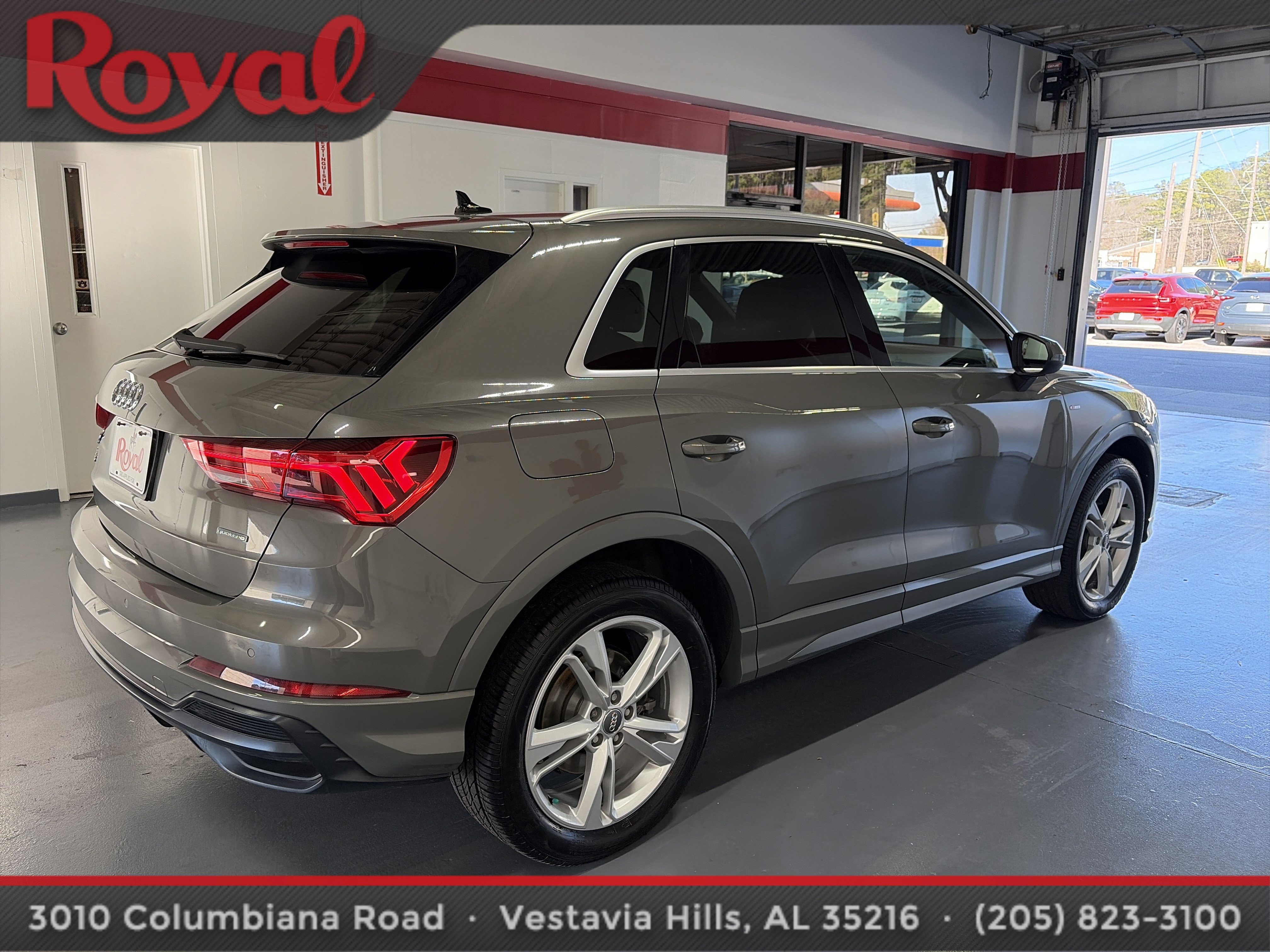 Used 2020 Audi Q3 2.0T Premium w/ Convenience Package image 6