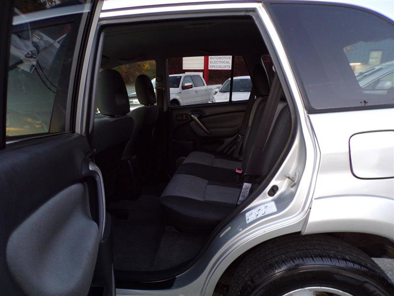Used 2004 Toyota RAV4 4WD image 25