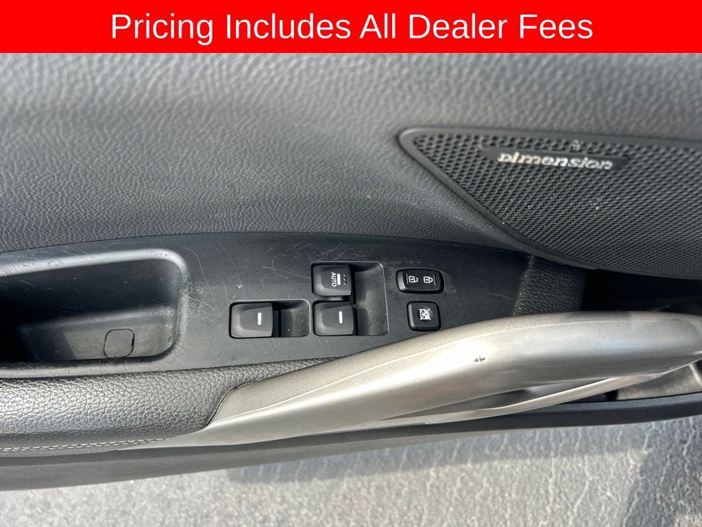 Used 2017 Hyundai Veloster Turbo w/ Tech Package 02 FWD image 4