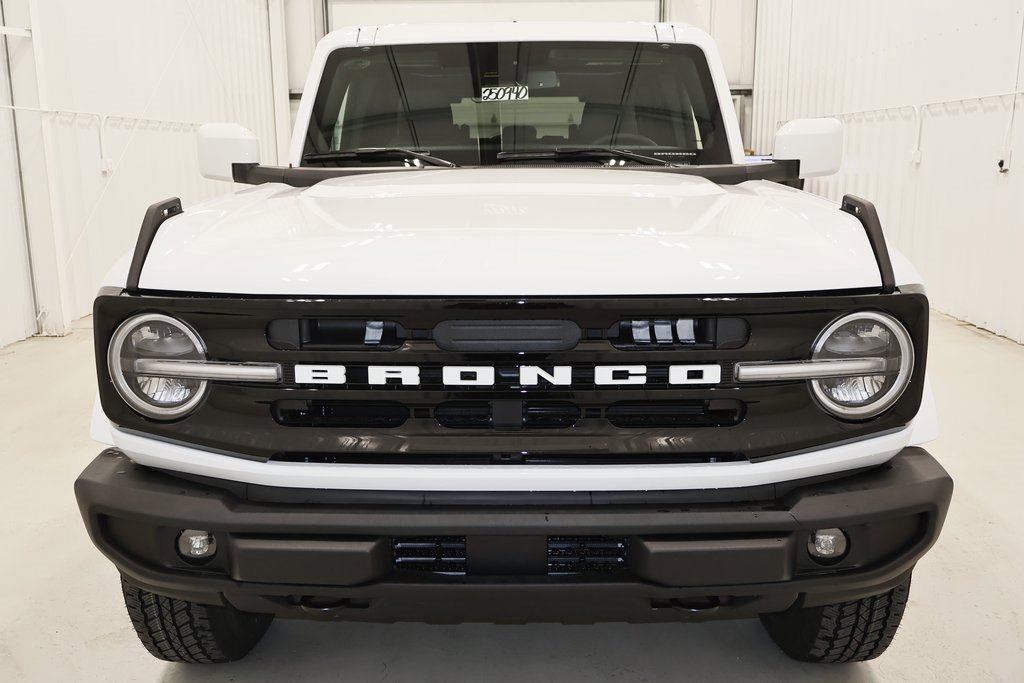 New 2025 Ford Bronco Outer Banks image 3