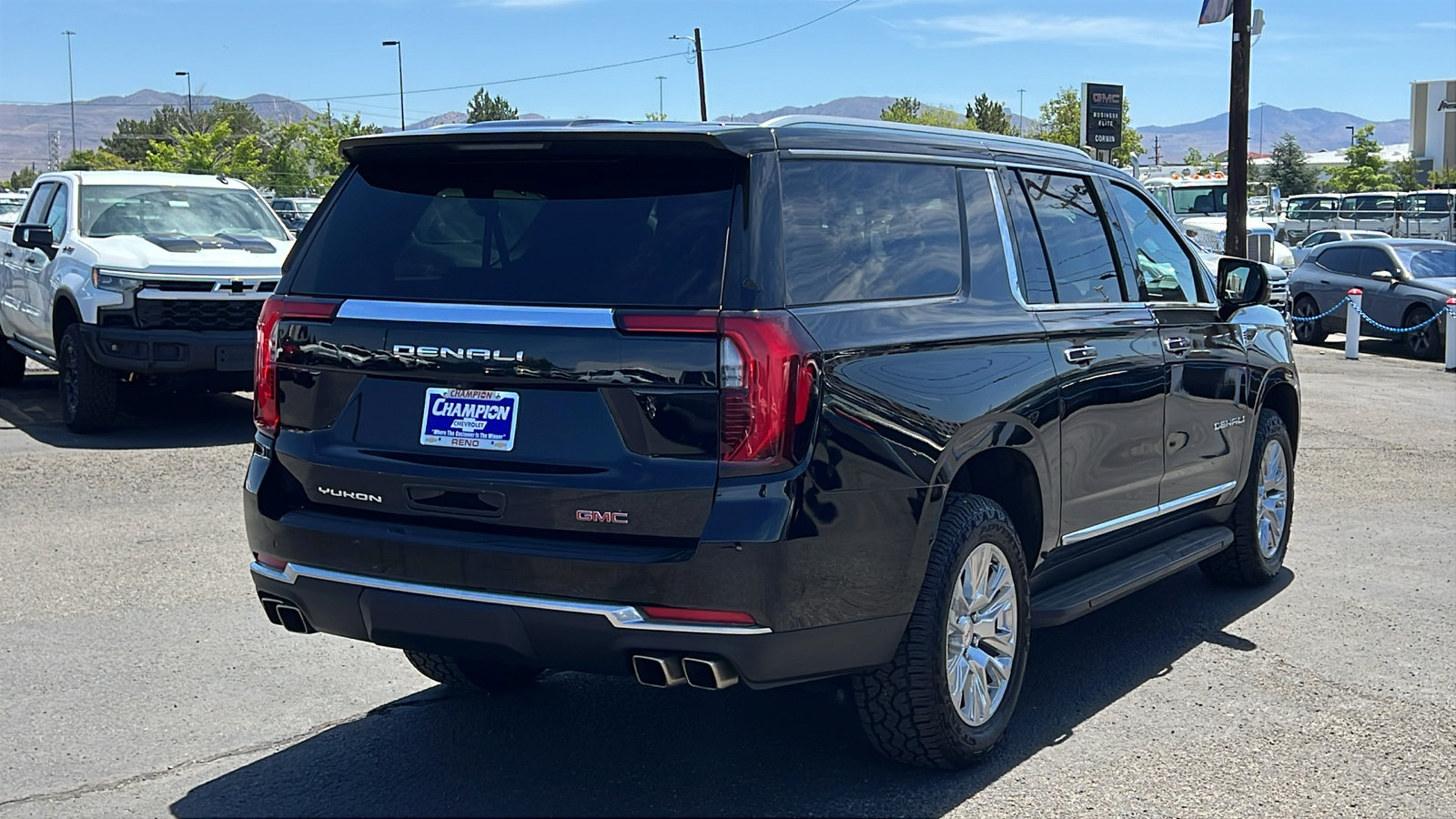 Certified 2025 GMC Yukon XL Denali AWD/4WD image 5
