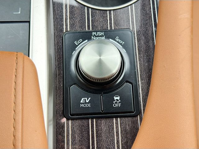 Used 2021 Lexus RX 450h AWD w/ Luxury Package image 31