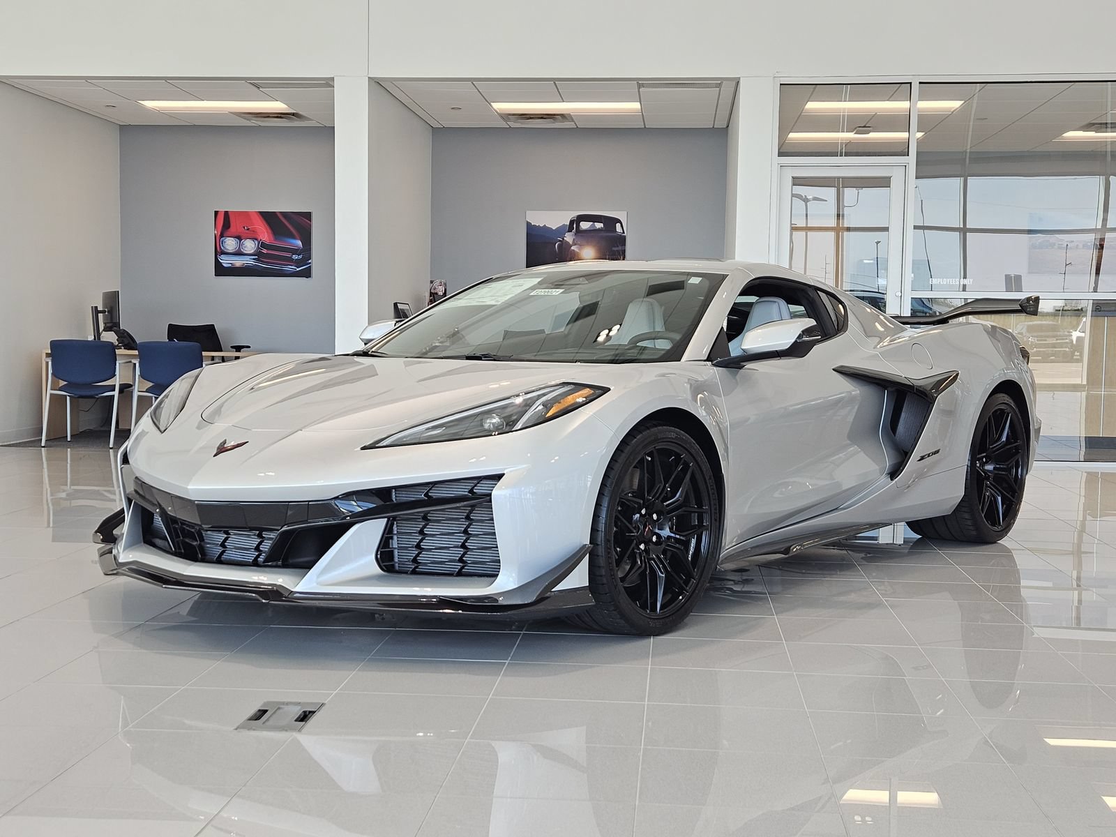 New 2027 Chevrolet Corvette Z06 RWD image 2