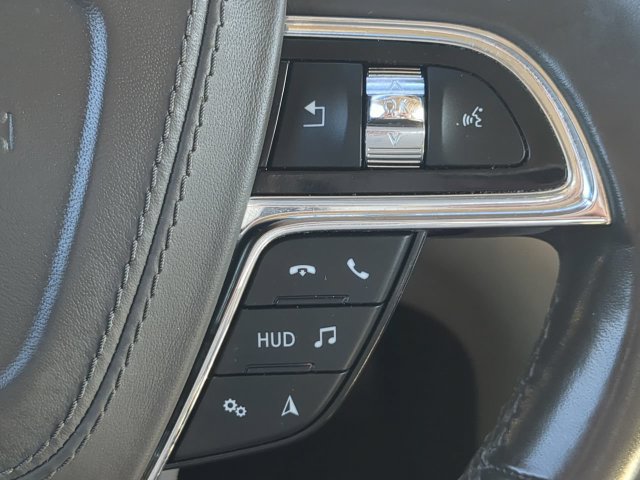 Used 2019 Lincoln Continental Reserve AWD/4WD image 26