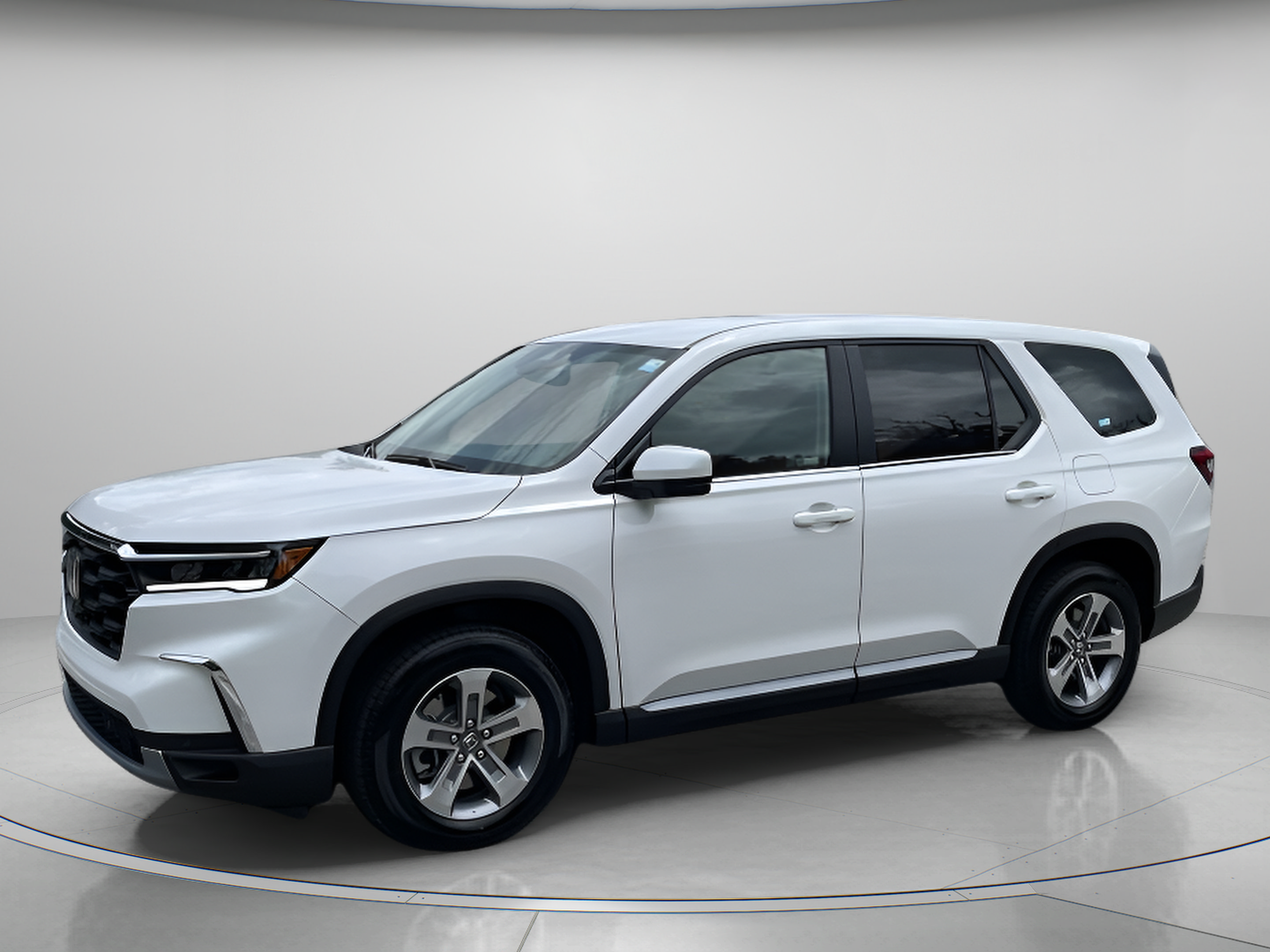 Certified 2025 Honda Pilot EX-L image 2